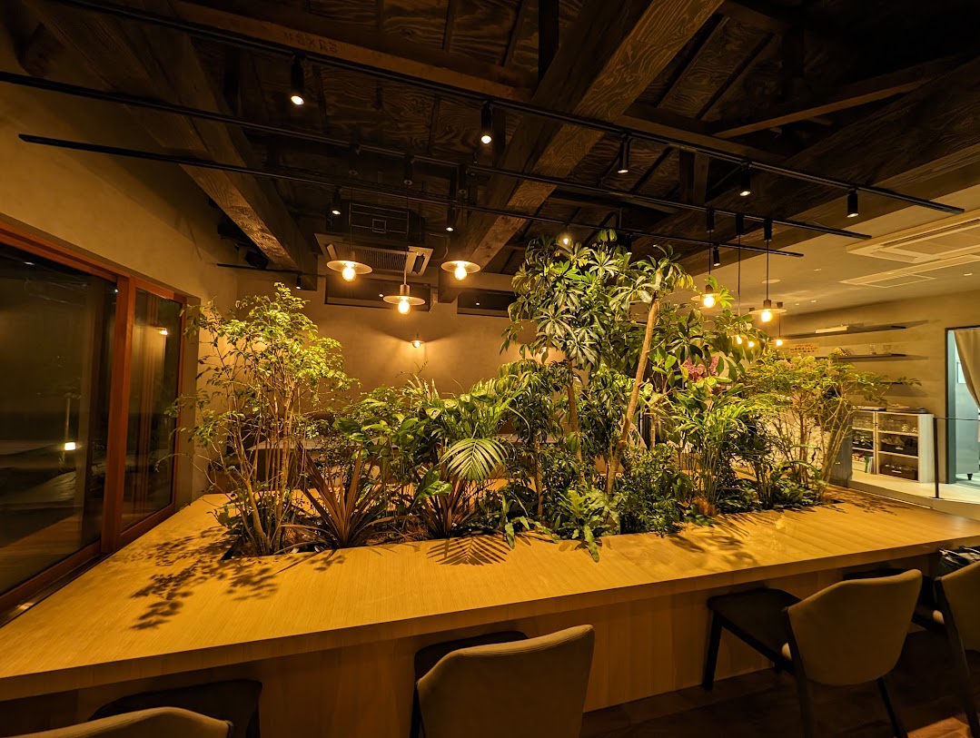 店舗植栽装飾（カウンターグリーン）